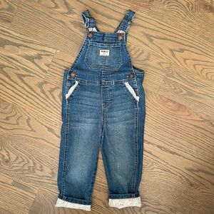 Barely worn OshKosh overalls girls size 3T